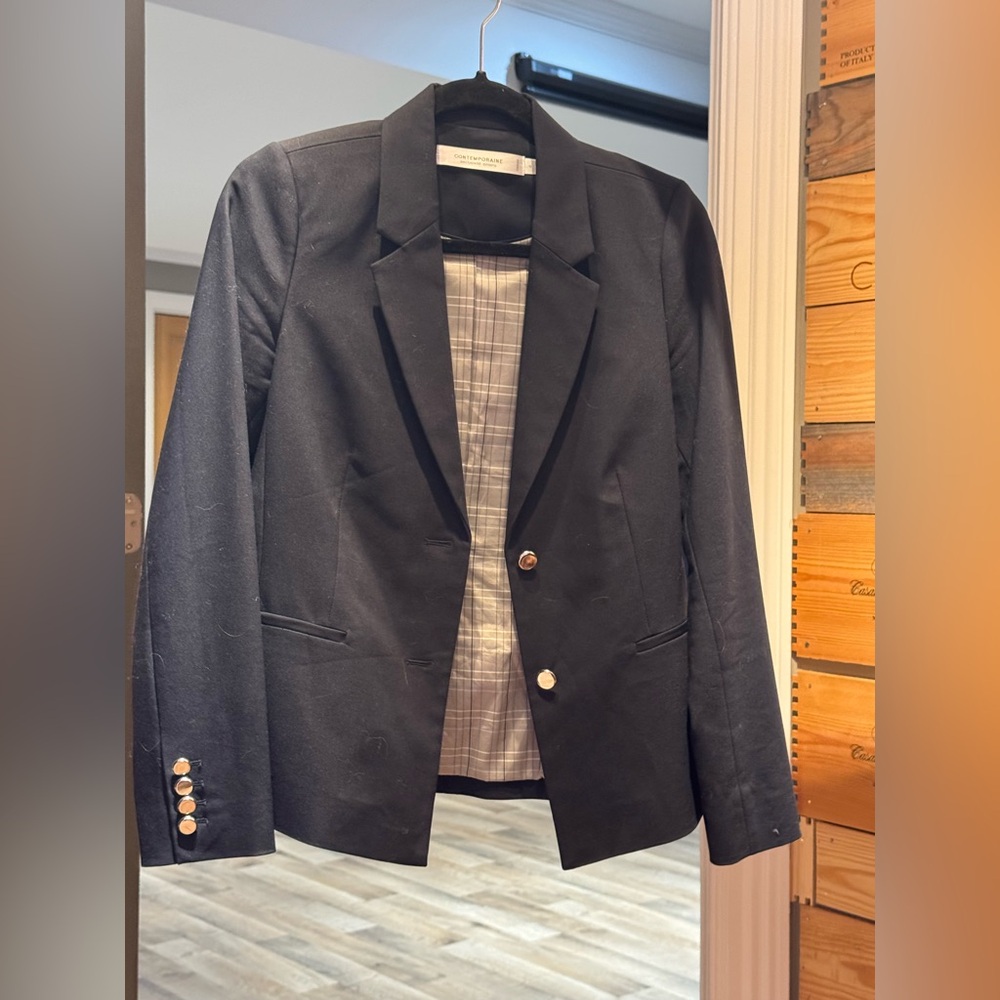 Blazer marine contemporaine